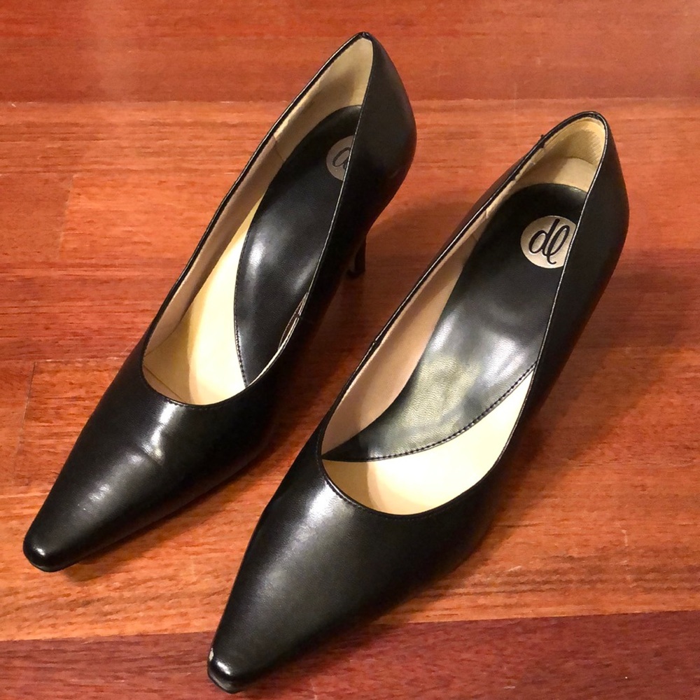 Donna Lawrence • Black Patent Heels